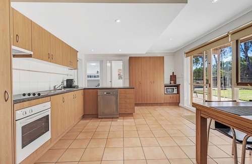 Wharparilla House | Echuca Murray River Holiday Home & Private boat mooring - Paro's Landing