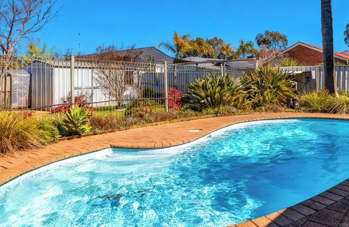 Echuca House | Echuca's Pawfect Accomodation