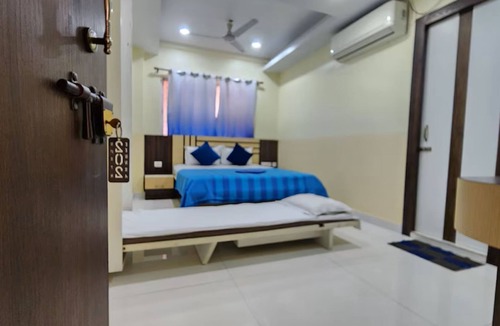 Sealdah Hotel | Eennra North Guest House