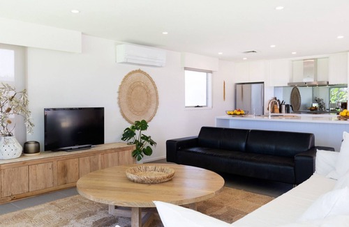 Mollymook Beach House | Eight Mitchell in Mollymook