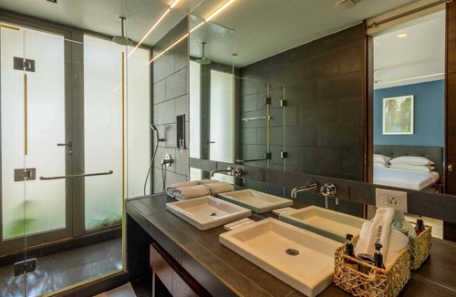 Parra Villa | Elegant 3Bhk Private Pool Villa Goa