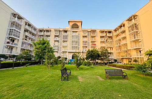 Vrindavan Apartment | Elegant, Theme Based 1RK Homestay Near Prem Mandir