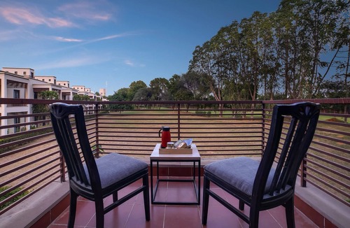 Bissar Akbarpur Villa | Elegant Villa Retreat in Golf Resort – Luxury Living on the Greens