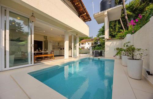 Candolim Villa | ELIVAAS 4 BHK Villa near Beach with Private Pool & Bar - Casa Boa Vida