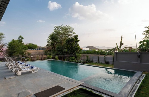 Bedla Apartment | ELIVAAS Miran with shared Pool & Garden