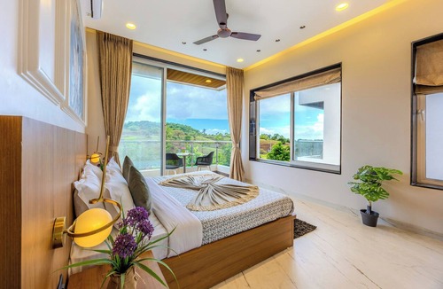 Lonavala Villa | ELIVAAS RK Villa 4BHK Hideaway with Pool