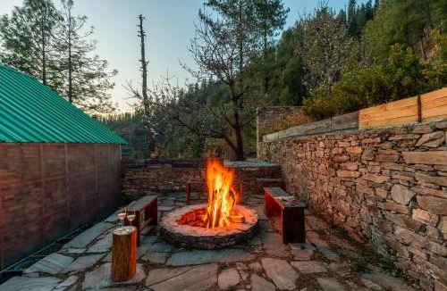 Kumharsain Villa | ELIVAAS Signature 1 BHK Premium Cottage with Sauna - Everly