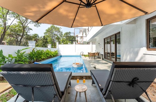 Siolim Villa | ELIVAAS Signature Casa Del Mundo With Pvt Pool, Bar, Lift & Scenic Hill Vistas