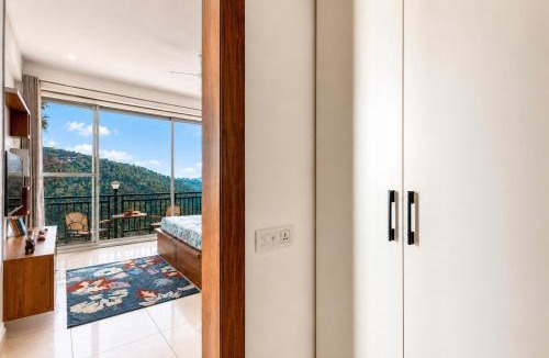 Kumarhatti Villa | ELIVAAS Signature Mist & Manor Maple Pet-friendly 6-BHK Apartment with Shared Game Zone, Outdoor Seating Areas & 360 Panoramic Views