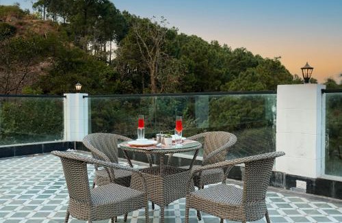 Kuthar Resort | ELIVAAS Signature Pine view resort
