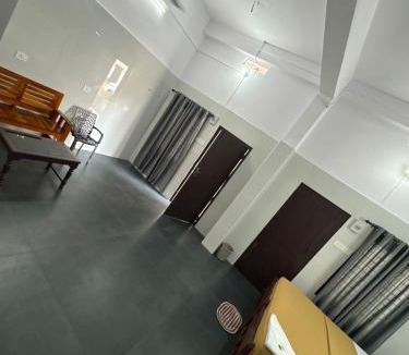 Manjeri Hotel | Elowen Suites