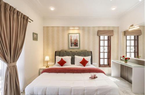 D Costa Layout Apartment | Emerald Apartment 101 by StayJade 3bhk Nr MG road