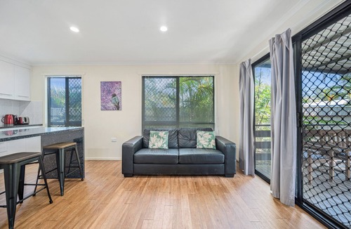 Emerald Apartment | Emerald Motel Apartments