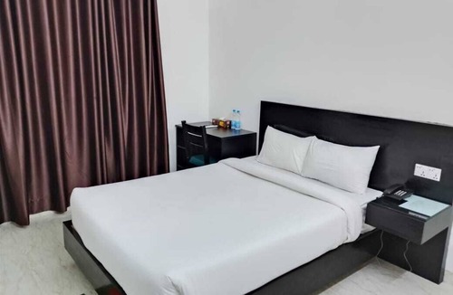 Latachapli Bed & Breakfast | Enchanting 2-bedroom bed & breakfast in charming Kuakata with AC