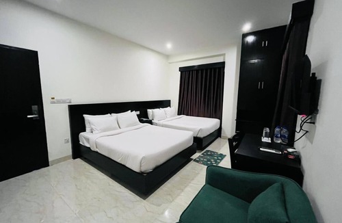 Latachapli Bed & Breakfast | Enchanting 2-bedroom bed & breakfast in charming Kuakata with AC