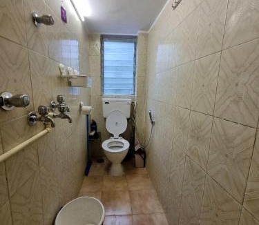 Pali Hill Apartment | Enzo Studio Apartment at Pali Hill