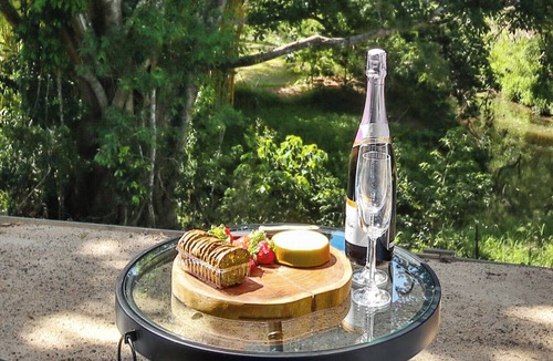 Eudlo Cabin | Eudlo Valley Glamping - Cosy Pet-friendly tent Stay!