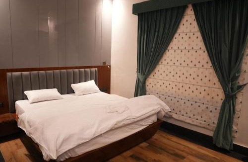 Thanesar Hotel | Everland Sanjog Resorts