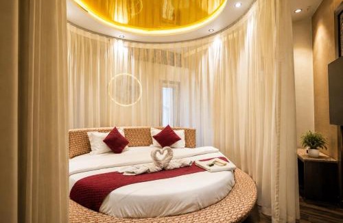 Rajkot Hotel | Evoke Comfort Apartment