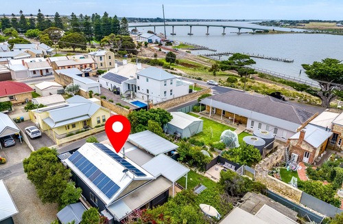 Goolwa House | Experience a Cozy 3 Bed Fishermans Cottage- Goolwa Waterfront - Pet Friendly