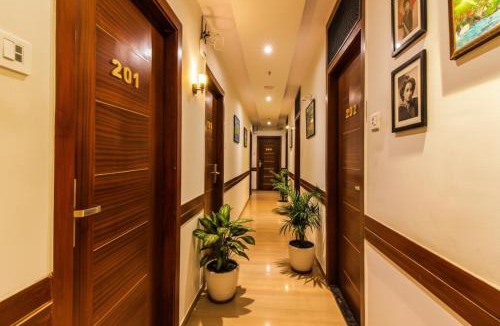 Marol Hotel | FabExpress Empire Suite - Nr Mumbai International Airport