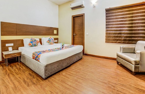 Vaishali Nagar Hotel | FabHotel Aqua