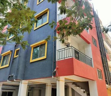 Tathawade Hostel | FabHotel Bizstay Executive