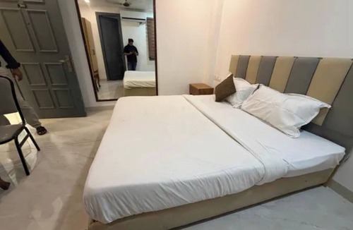 Pashim Vihar Hotel | Fabhotel D2 Pachim Vihar