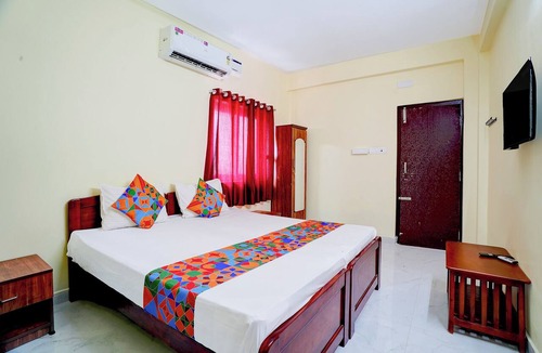 Kelambakkam Hotel | Fabhotel Dhana Residency - Nr Hindusthan Institute of Technology and Science