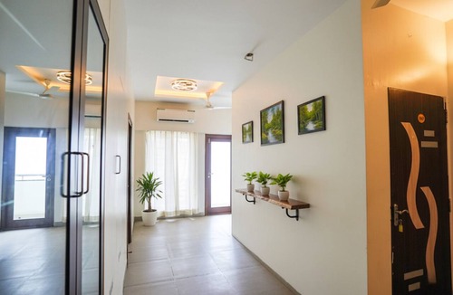 Perambur Purasavakam Hotel | FabHotel Home Tree Service Apartment