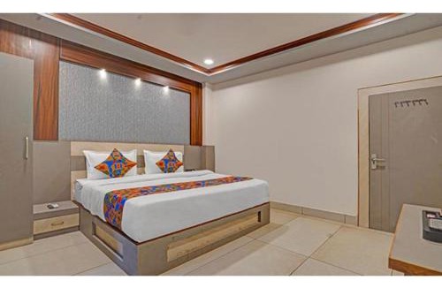 Vrindavan Hotel | FabHotel KR Inn