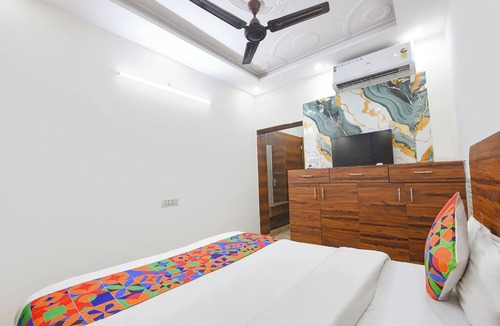 Sector D Hotel | Fabhotel Lotus Star