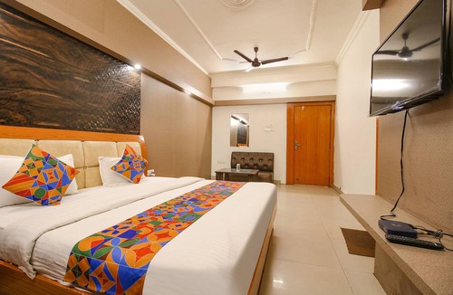 Bhopal Hotel | FabHotel Neena Palace