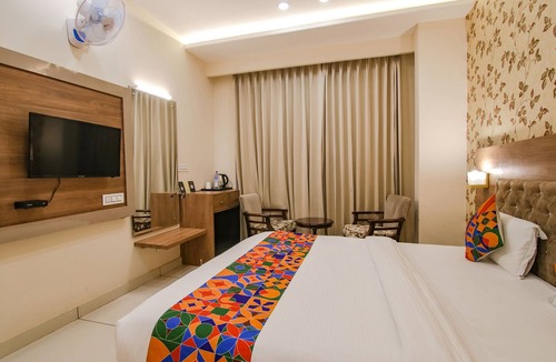 Kharar Hotel | Fabhotel Prime Florida