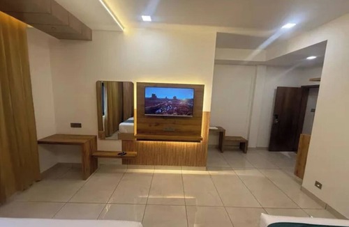 Ernakulam South Hotel | Fabhotel Prime Hash Four