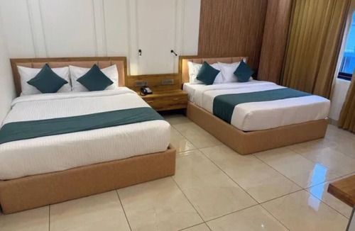 Ernakulam South Hotel | Fabhotel Prime Hash Four