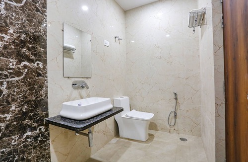 Kalyanpur Hotel | Fabhotel Relax Inn I
