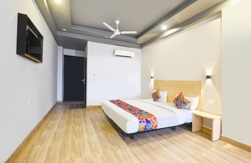Rohini Hotel | FabHotel Rohil Residency