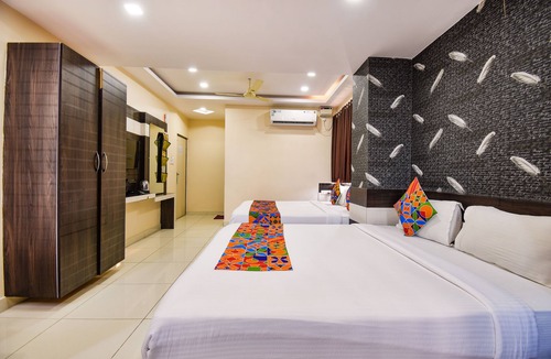 Yelahanka Hotel | Fabhotel Rotano Suites