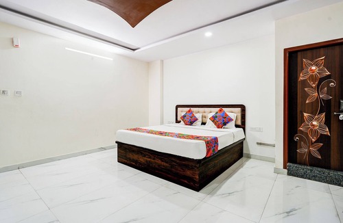 Bidadi Hotel | Fabhotel Royal Garuda Palace