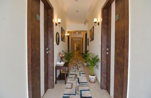 Pune Hotel | FabHotel Royce Studio - Nr Pune International Airport
