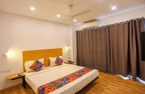 Daulatabad Hotel | Fabhotel Sharveen Classic Inn