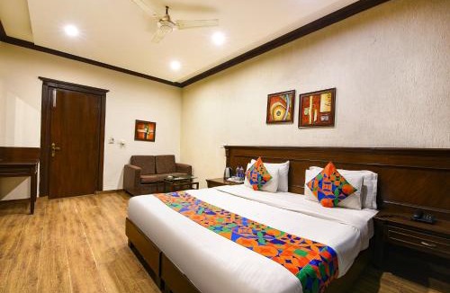 DLF Phase 3 Hotel | FabHotel Siris 18 - Aravali Biodiversity Park