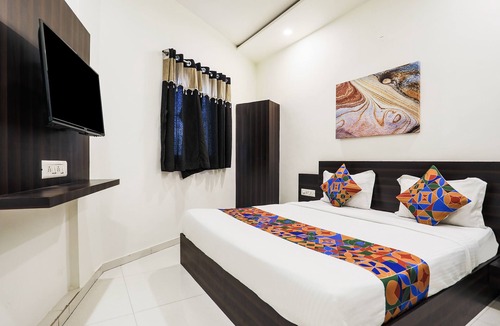 Rajkot Hotel | FabHotel SK