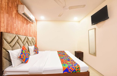 South West Hotel | Fabhotel Snow Valley