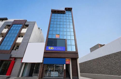 South West House | FabHotel The Royal Residency - Dashrathpuri Metro