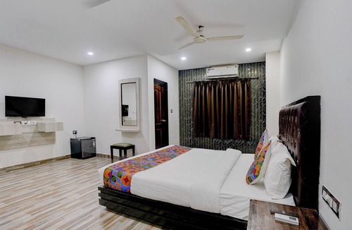 Calangute Hotel | FabHotel The Sky - Nr. Calangute Beach