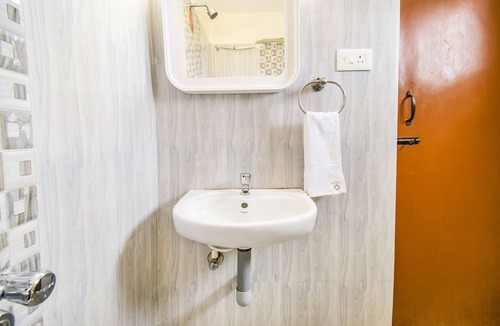 Coimbatore Hotel | Fabhotel Thejas Paaradise
