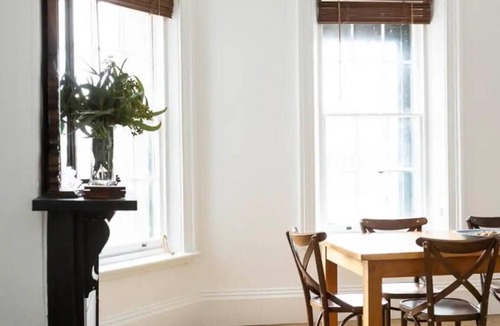 Beechworth Apartment | Family friendly, historical building right in the center of town!
