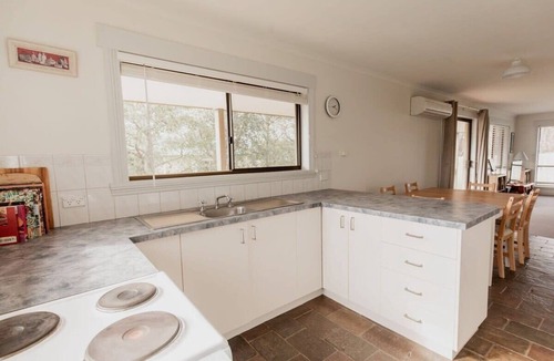 Orford House | Family-friendly shack near East Shelly Beach